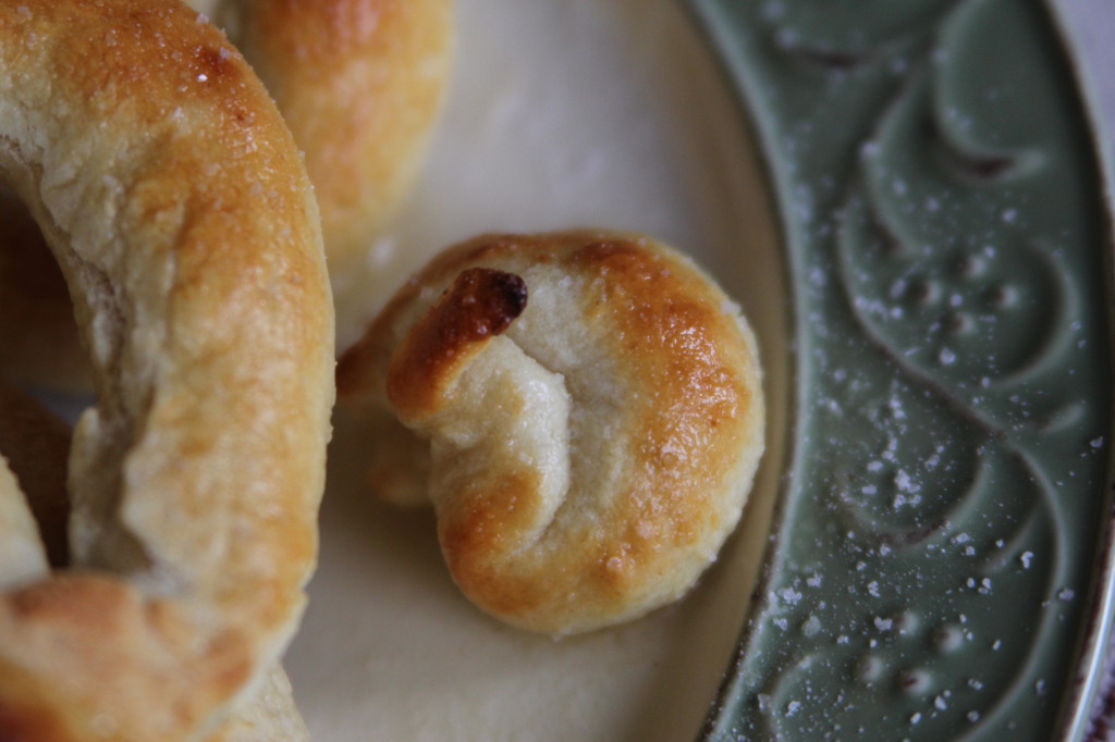 How to make homemade amish soft pretzels! 