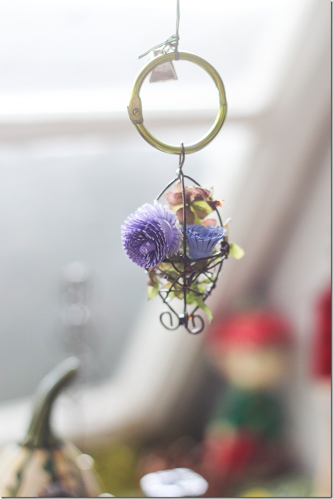 A tiny hanging flower planter in my DIY Fairy Garden