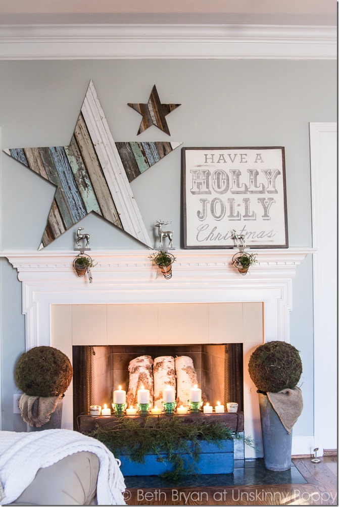 Make your fireplace mantel christmas-ready with this easy and fun DIY project. 