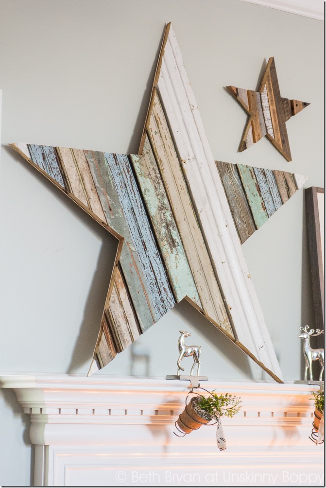 This DIY wood star mantlepiece turned out so beautifully and it looks perfect on the mantle!