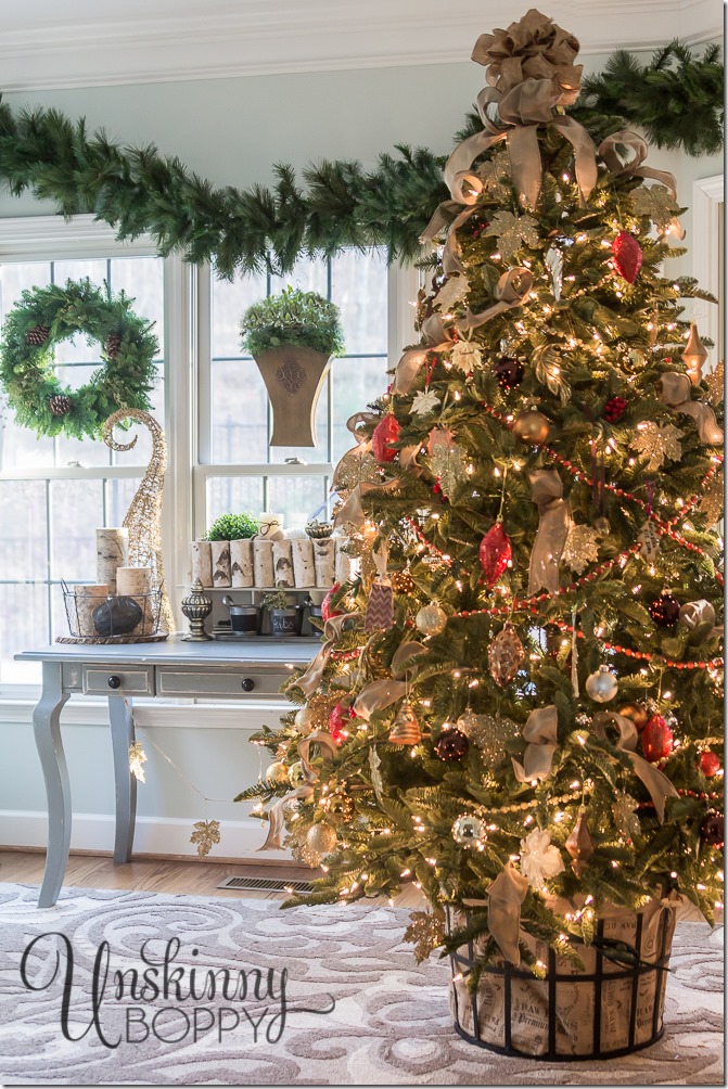 Christmas tree in a basket- great idea to make a fake tree seem real.