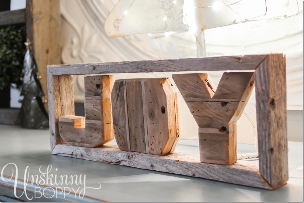 Wooden JOY letters - pretty Christmas decorating ideas by www.unskinnyboppy.com