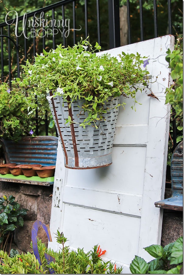 Pool patio decorating with old doors-1-2