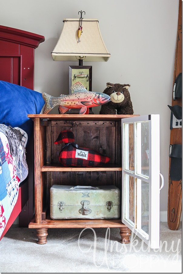 DIY night stands made from old Coca Cola crates-1-2