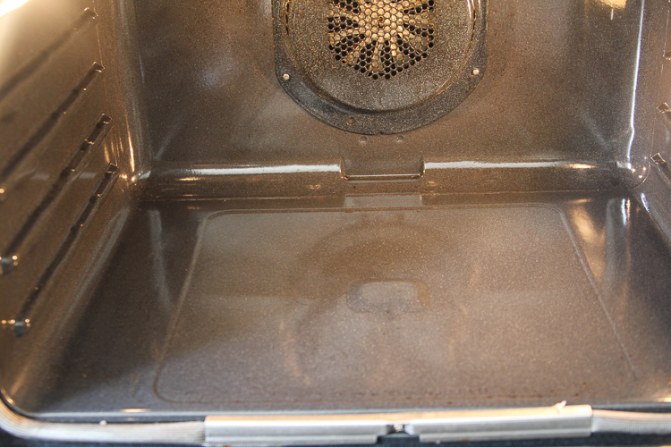 Oven cleaning: Use the 'old hanger' method to 'easily' clean