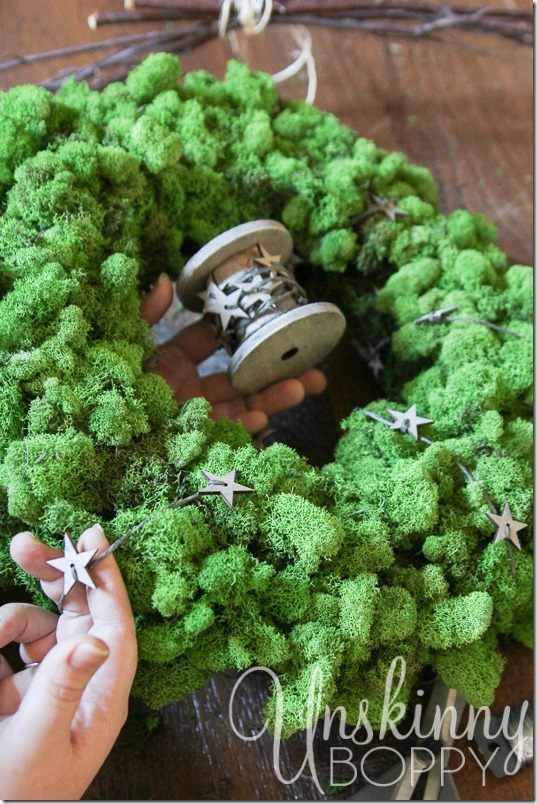 DIY Reindeer Moss Wreath-10