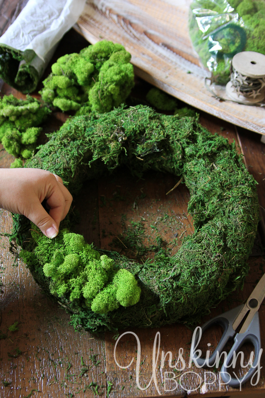 DIY Reindeer Moss Wreath-6