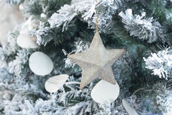 German-Glitter-Glass-Star-and-Coastal-Garland-600x400