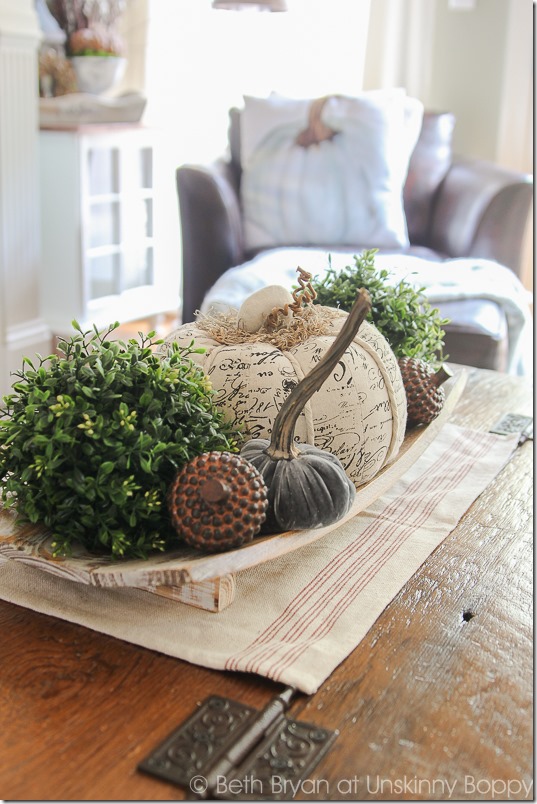 Fall Mantel Decor-4