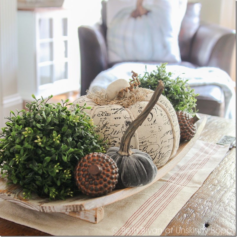 TONS of great Fall Decorating ideas inside this post! 