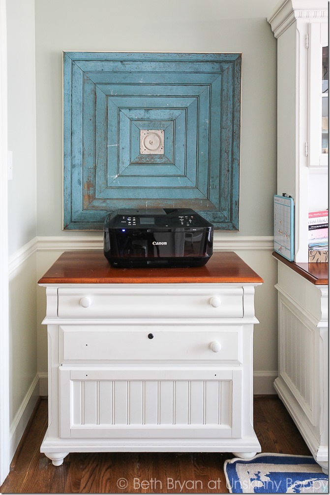 That huge blue beadboard accent. Awesome for an empty wall