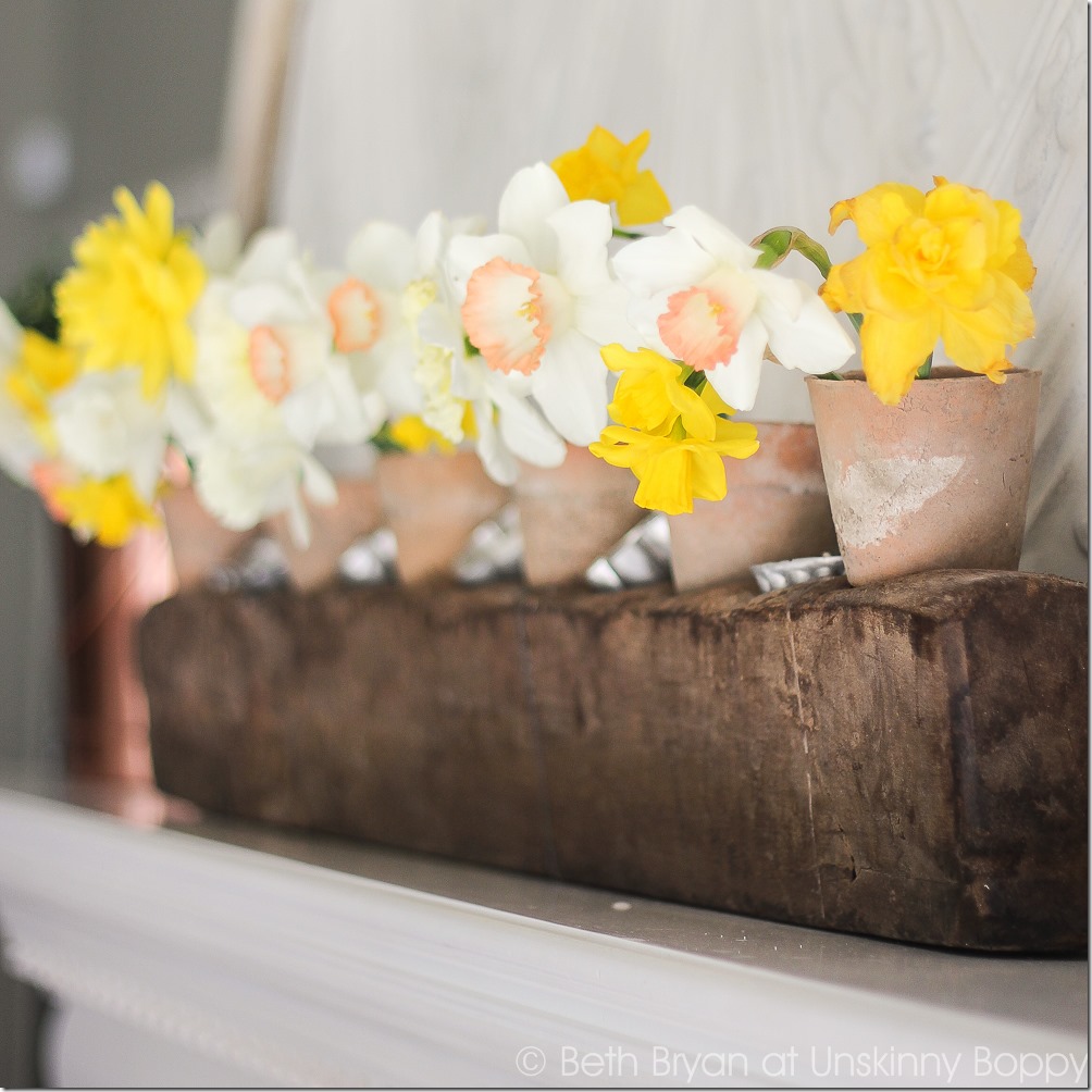 Spring mantel decorating ideas | Cozy Spring Home Tour | www.unskinnyboppy.com