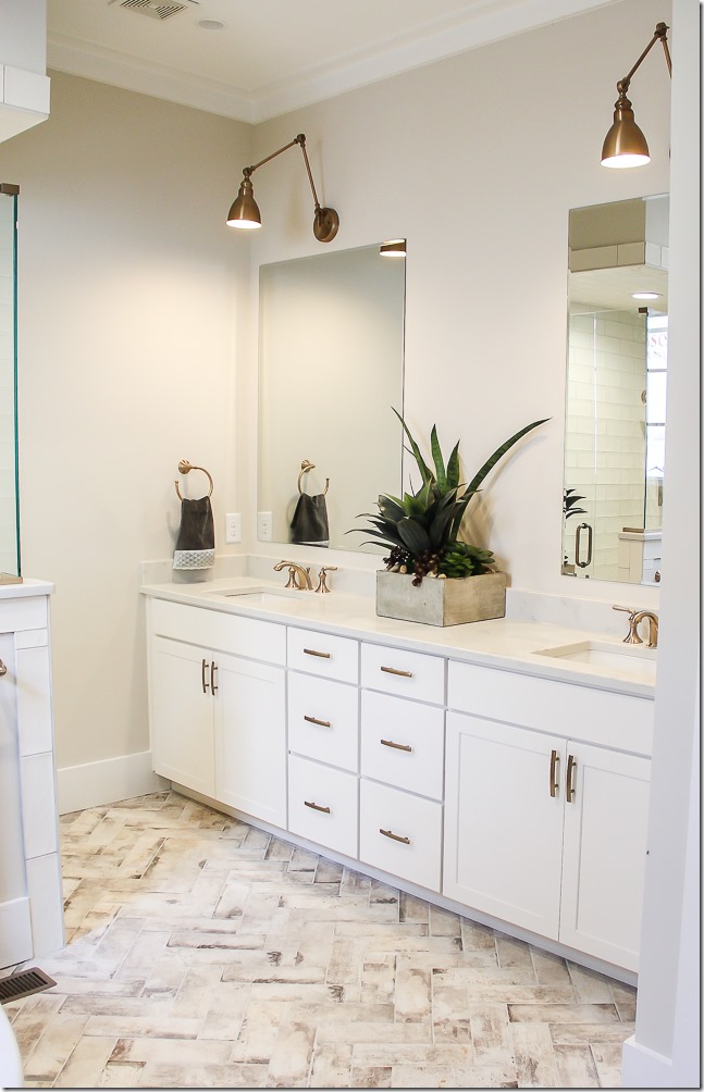 LOVE that floor tile in this beautiful #modernbathroom #bathdecor