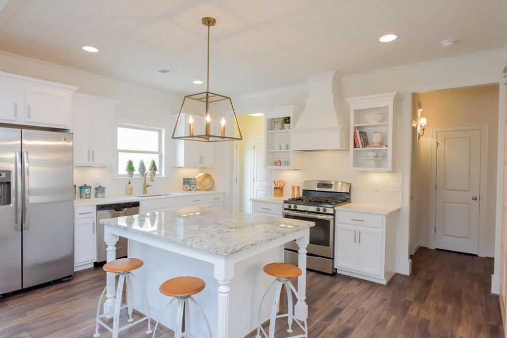 White kitchen with pretty island