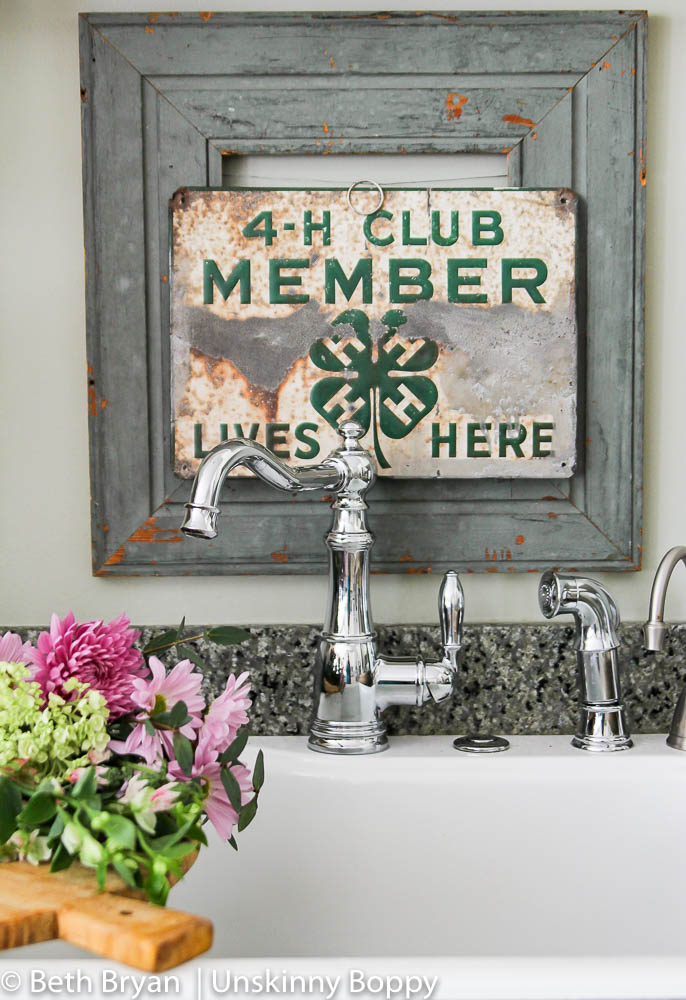 Moen Weymouth Kitchen faucet (farmhouse style) (1 of 15)