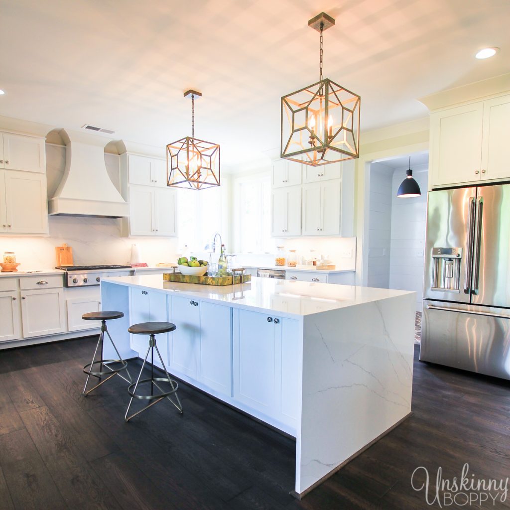 Kitchen with modern pendant lighting over island