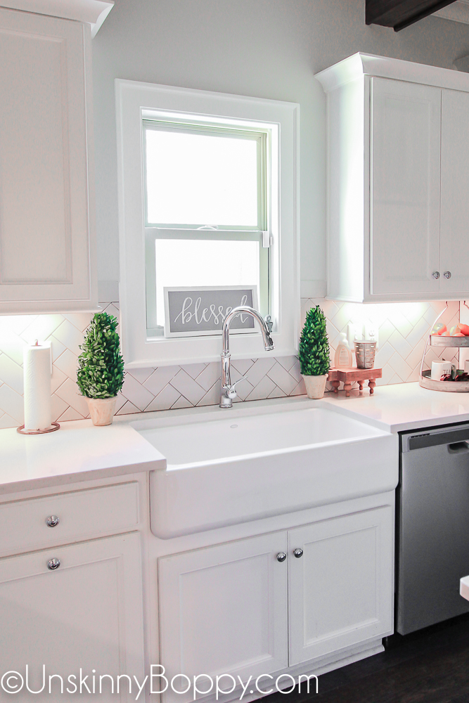 Farmhouse sink