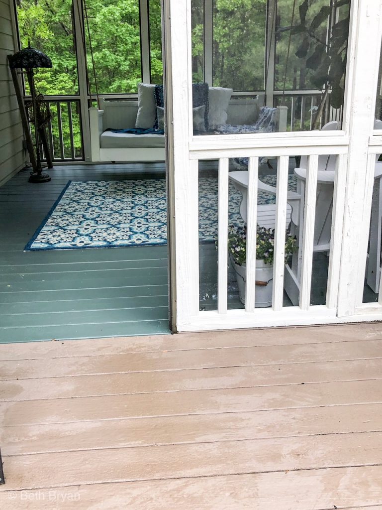 Contrasting porch paint colors from brown to green