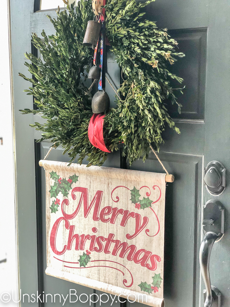 Vintage Christmas decorating ideas on front porch