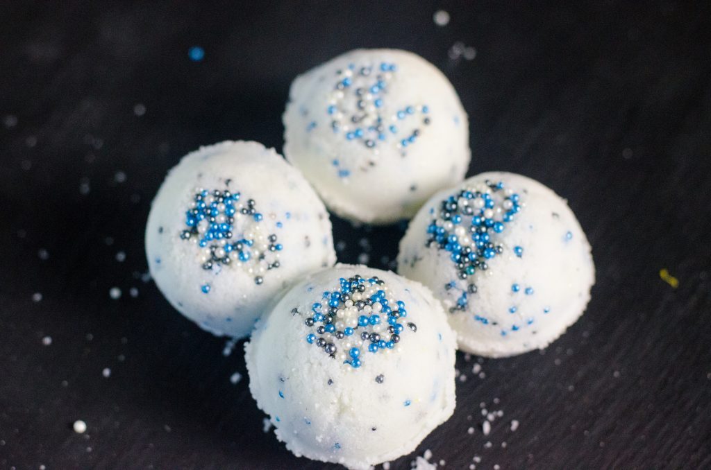 Homemade Bath Fizz Snowballs as Inspired by Disney's Frozen