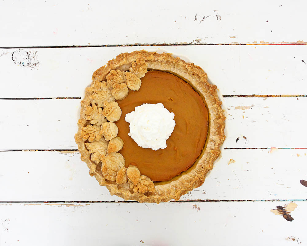 How to Bake a Simple + Pretty Pumpkin Pie (Semi-Homemade Recipe)