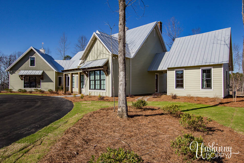 Modern Farmhouse with detached mother-in-law suite