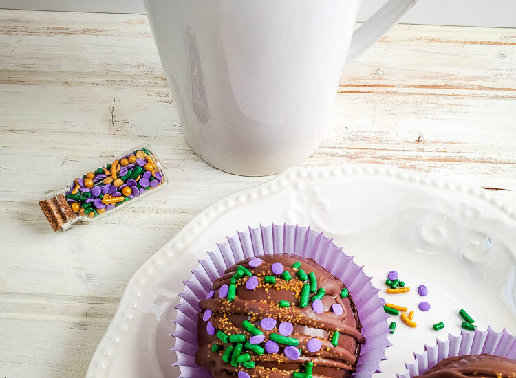 How to make hot chocolate bombs for mardi gras