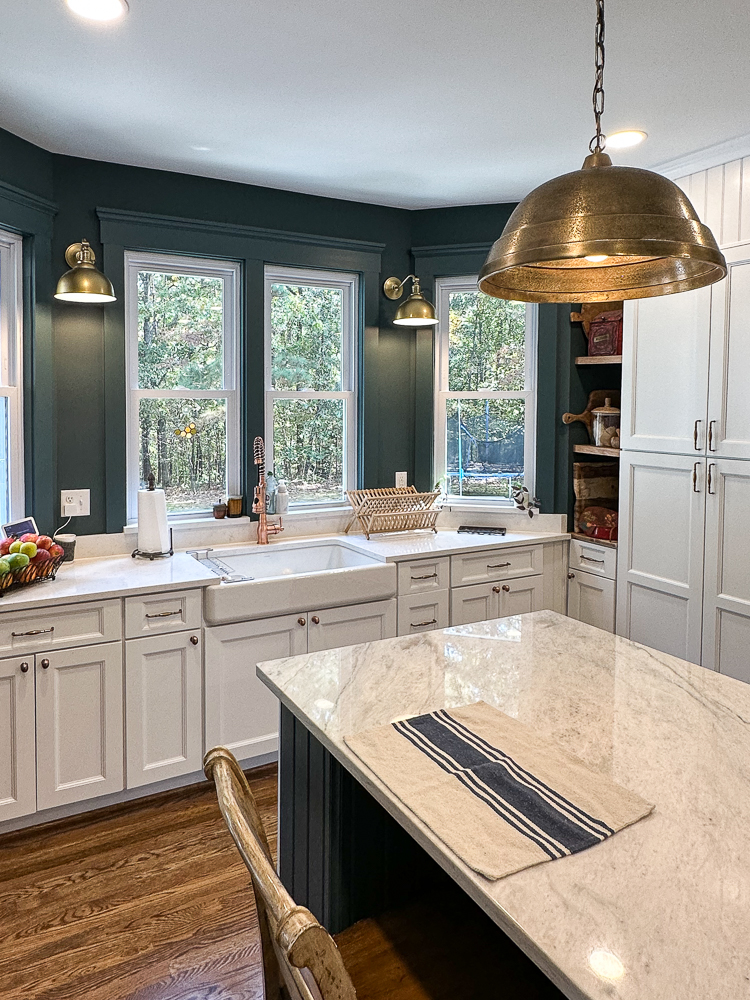 10 kitchen island color ideas to fall for in 2022